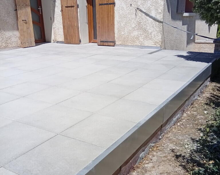 Pose de dalles sur plots